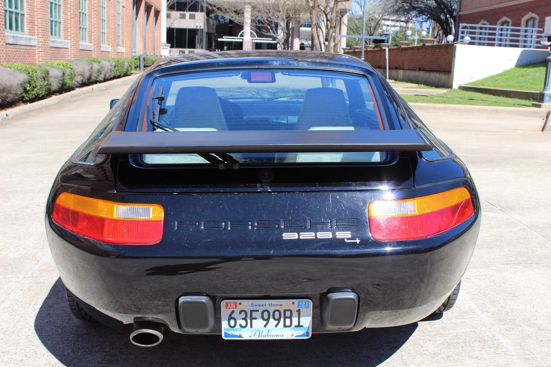 1987 Porsche 928 S4 - Image 8 of 31