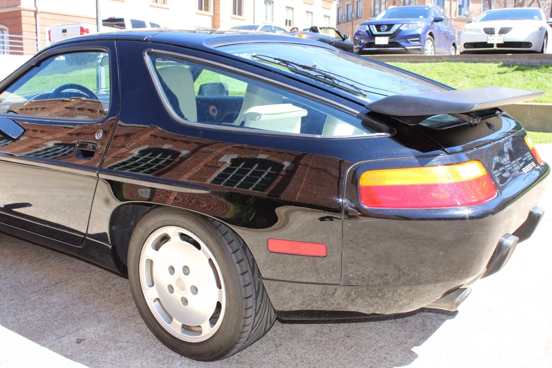 1987 Porsche 928 S4 - Image 28 of 31