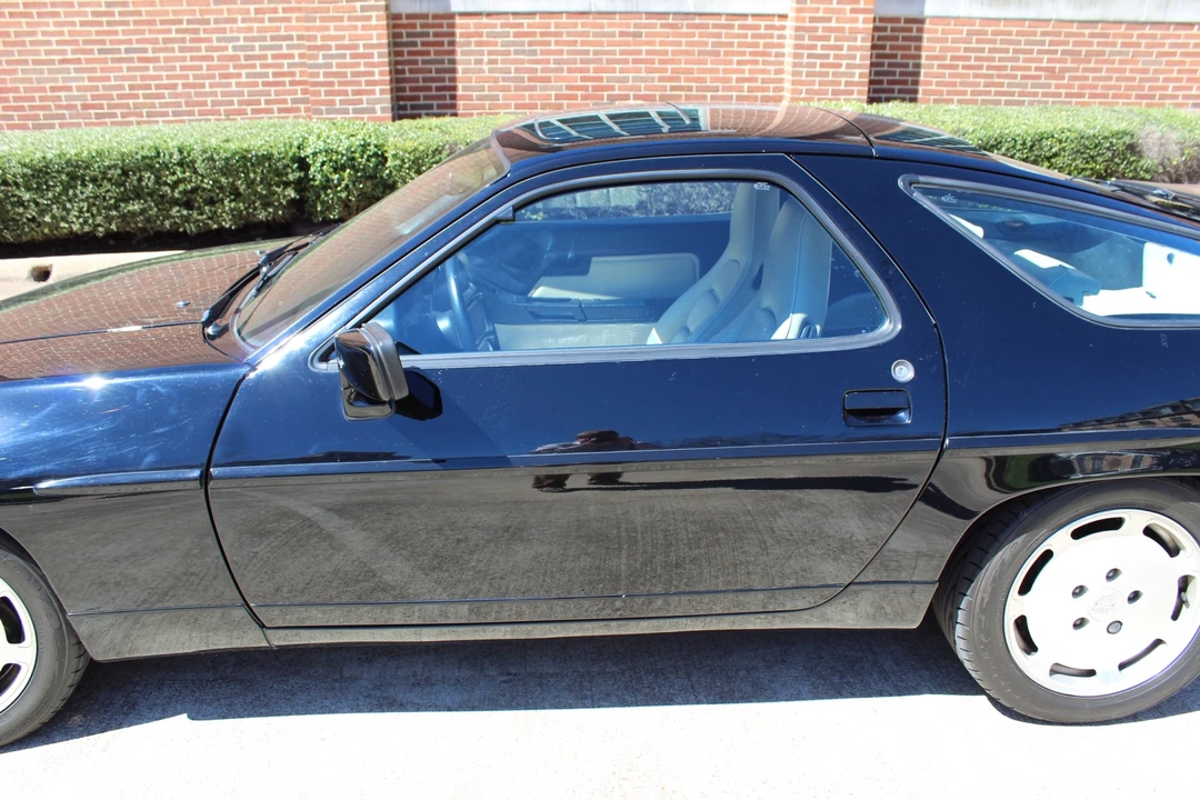 1987 Porsche 928 S4 - Image 19 of 31