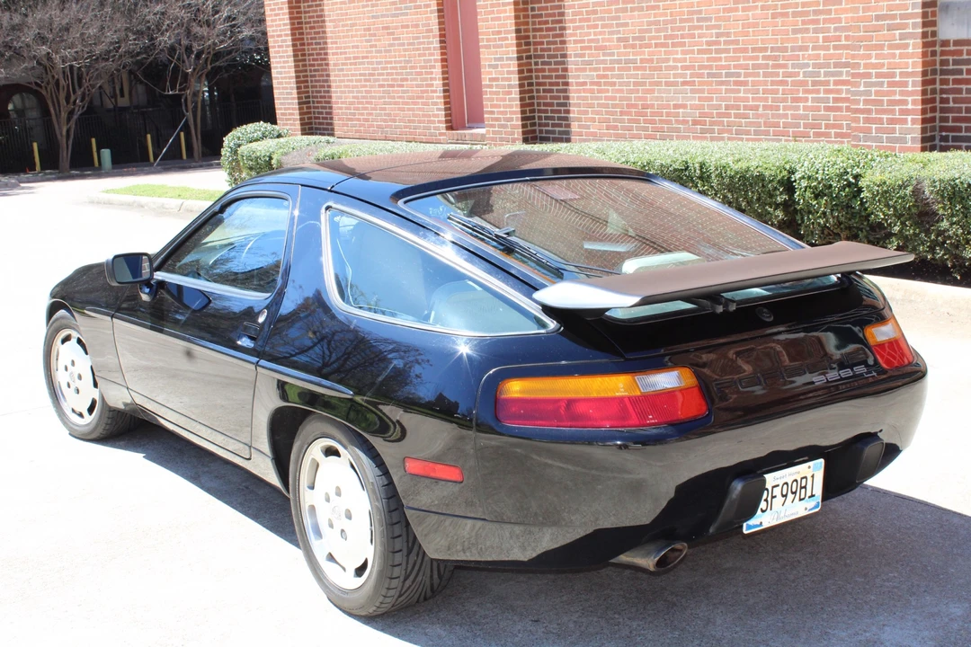 1987 Porsche 928 S4 - Image 7 of 31