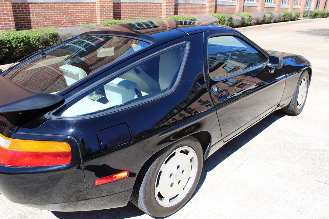 1987 Porsche 928 S4 - Image 24 of 31