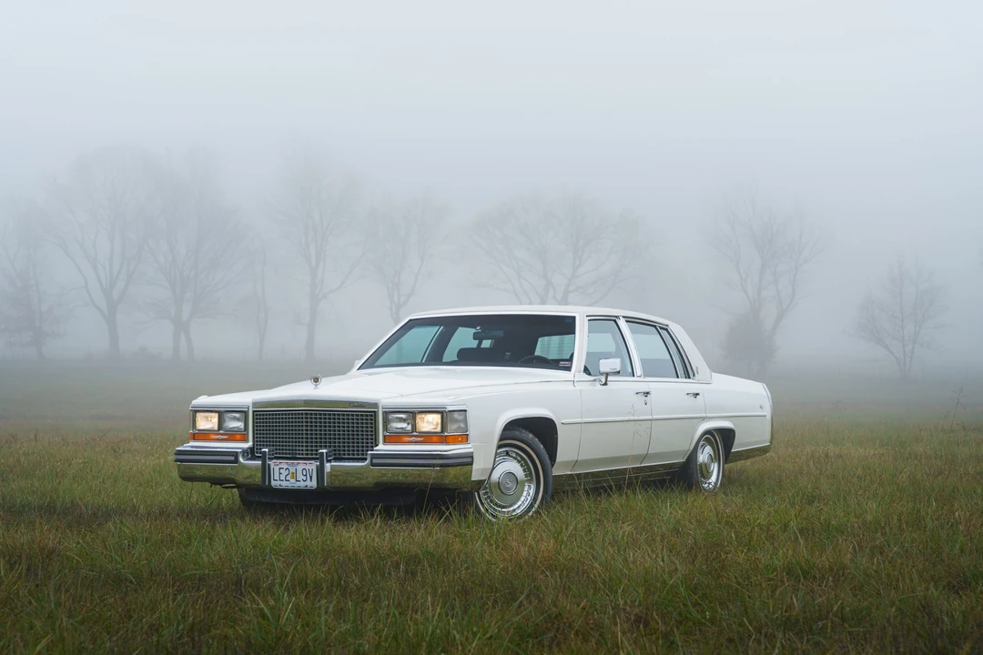 1988 Cadillac Brougham - Image 3 of 31