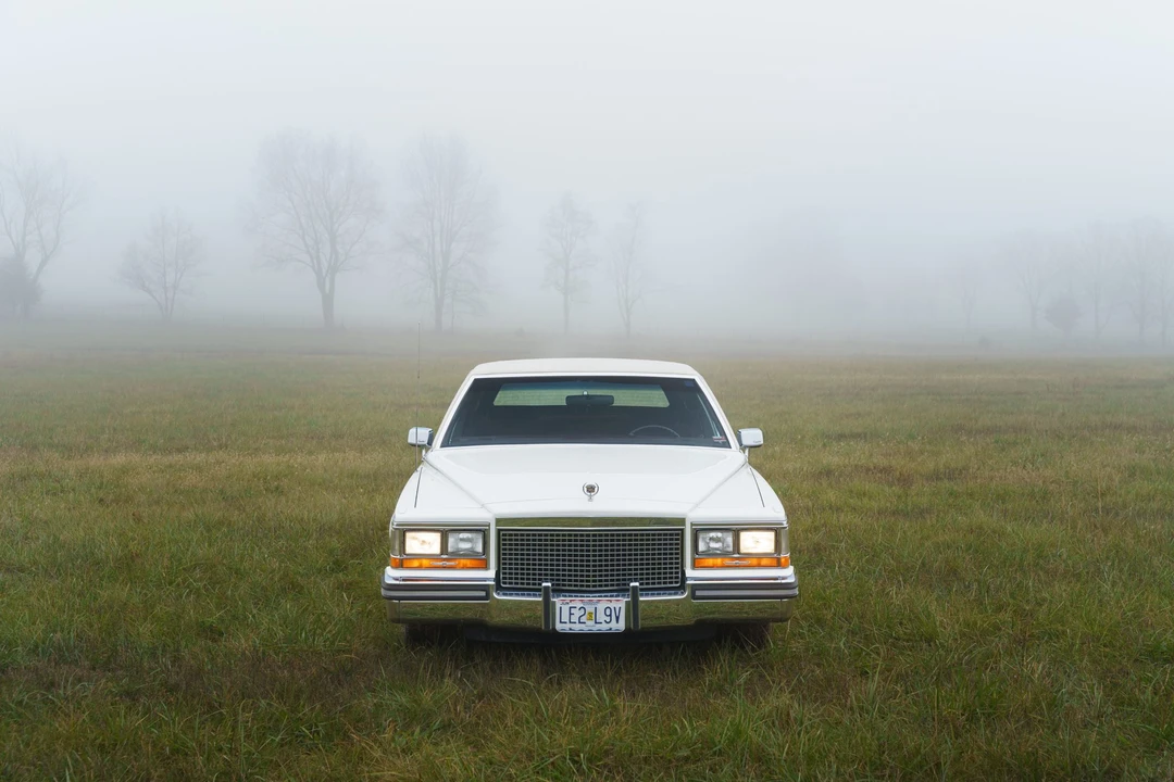 1988 Cadillac Brougham - Image 2 of 31