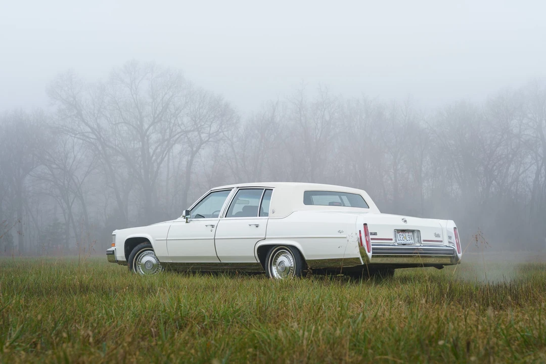 1988 Cadillac Brougham - Image 5 of 31