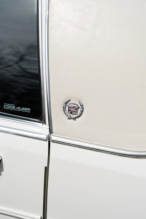 1988 Cadillac Brougham - Image 30 of 31