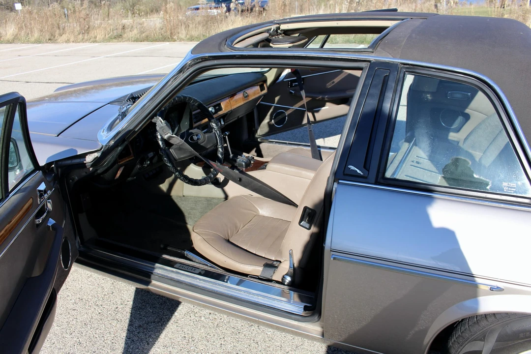 1988 Jaguar XJS Convertible - Image 27 of 31