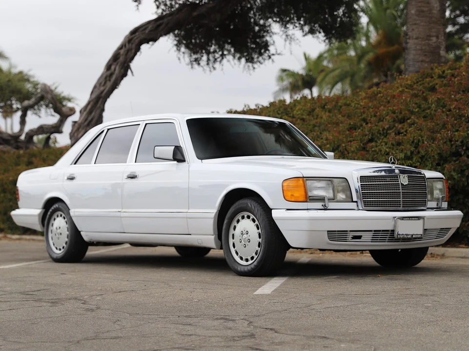 1988 Mercedes-Benz W126 S-Class Sedan - Image 3 of 31