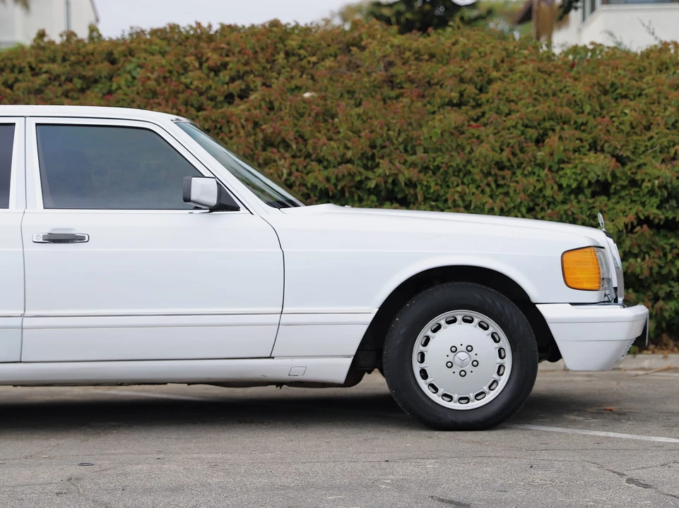 1988 Mercedes-Benz W126 S-Class Sedan - Image 19 of 31
