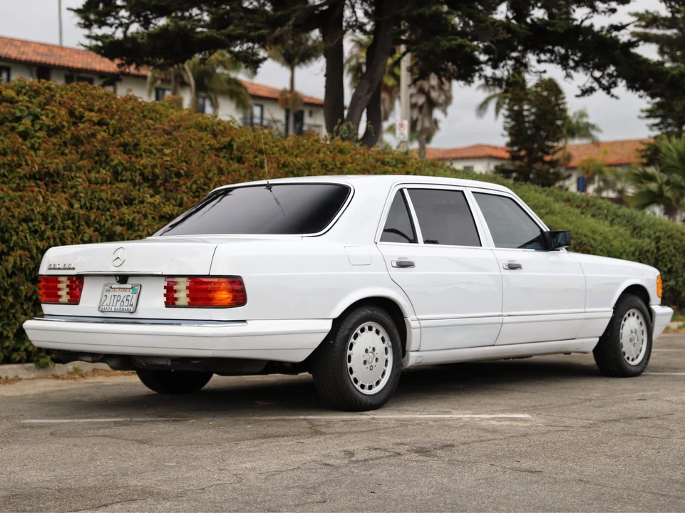 1988 Mercedes-Benz W126 S-Class Sedan - Image 14 of 31
