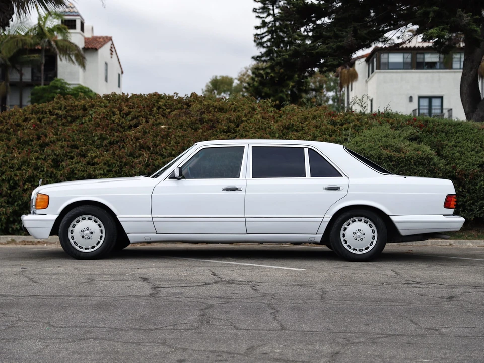 1988 Mercedes-Benz W126 S-Class Sedan - Image 8 of 31