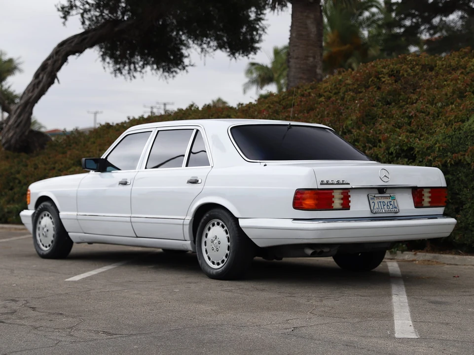 1988 Mercedes-Benz W126 S-Class Sedan - Image 9 of 31