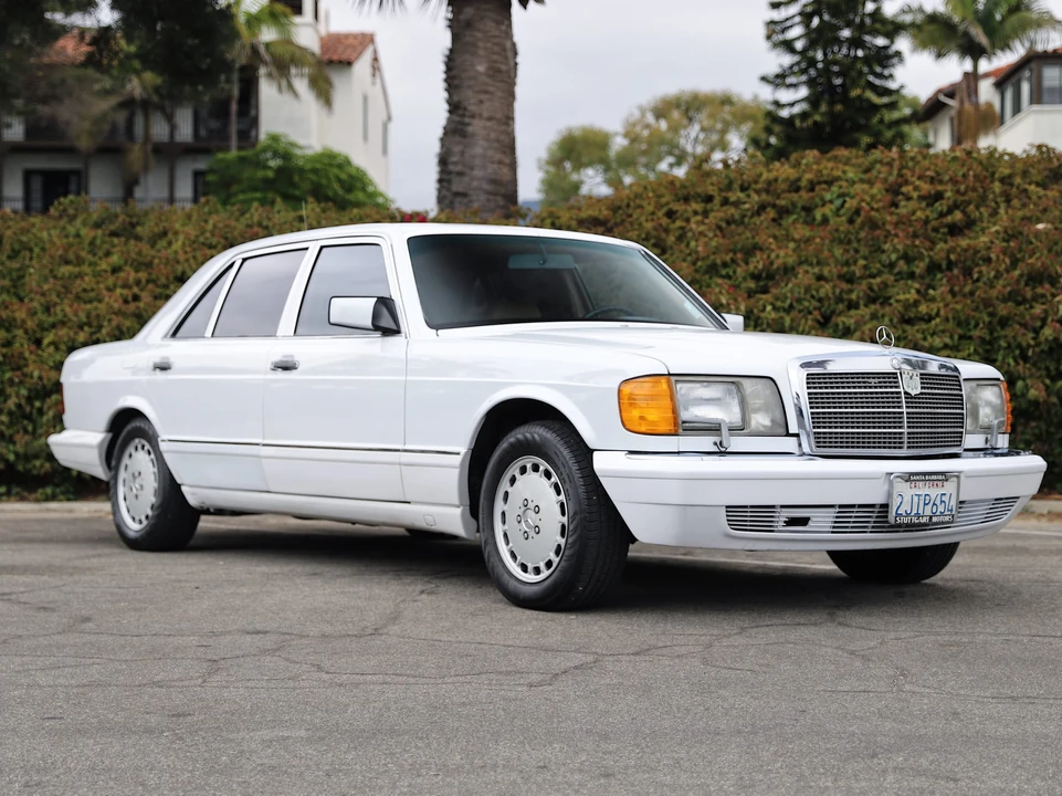 1988 Mercedes-Benz W126 S-Class Sedan - Image 4 of 31