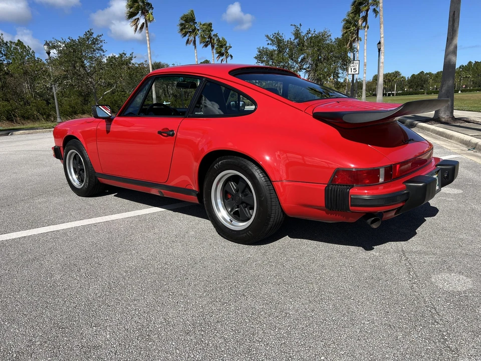 1988 Porsche 911 Carrera 3.2 - Image 28 of 31