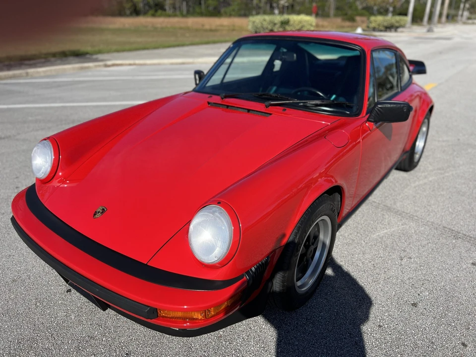 1988 Porsche 911 Carrera 3.2 - Image 16 of 31