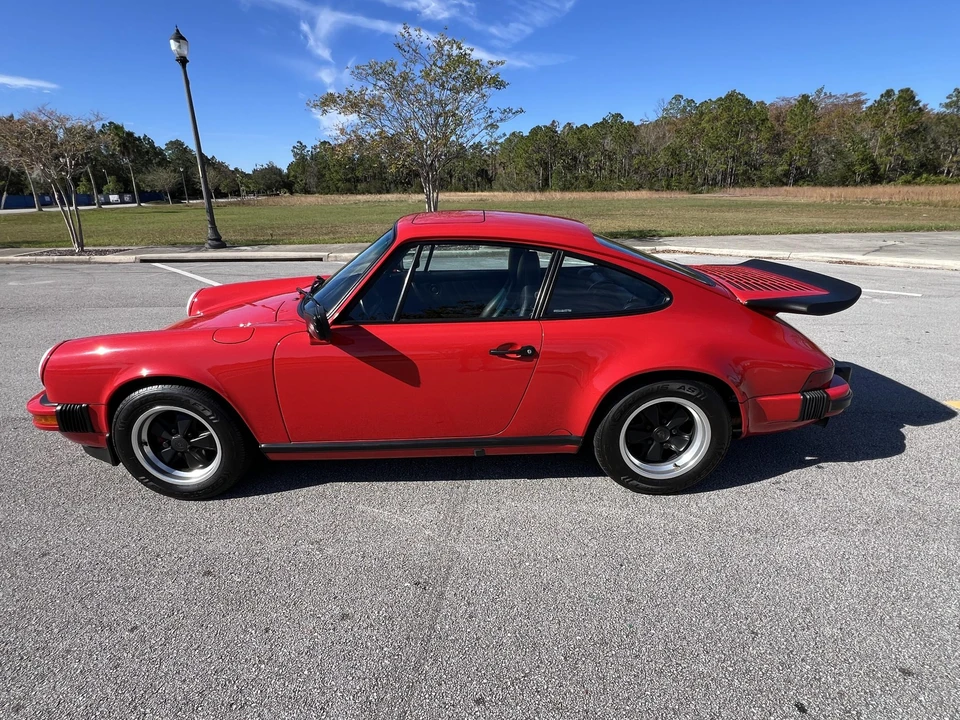 1988 Porsche 911 Carrera 3.2 - Image 25 of 31
