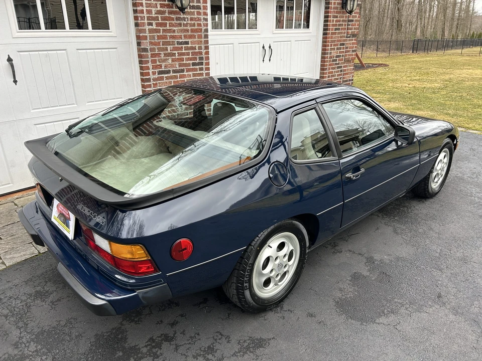 1988 Porsche 924 S - Image 7 of 31