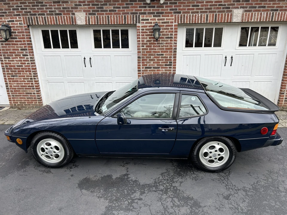 1988 Porsche 924 S - Image 11 of 31