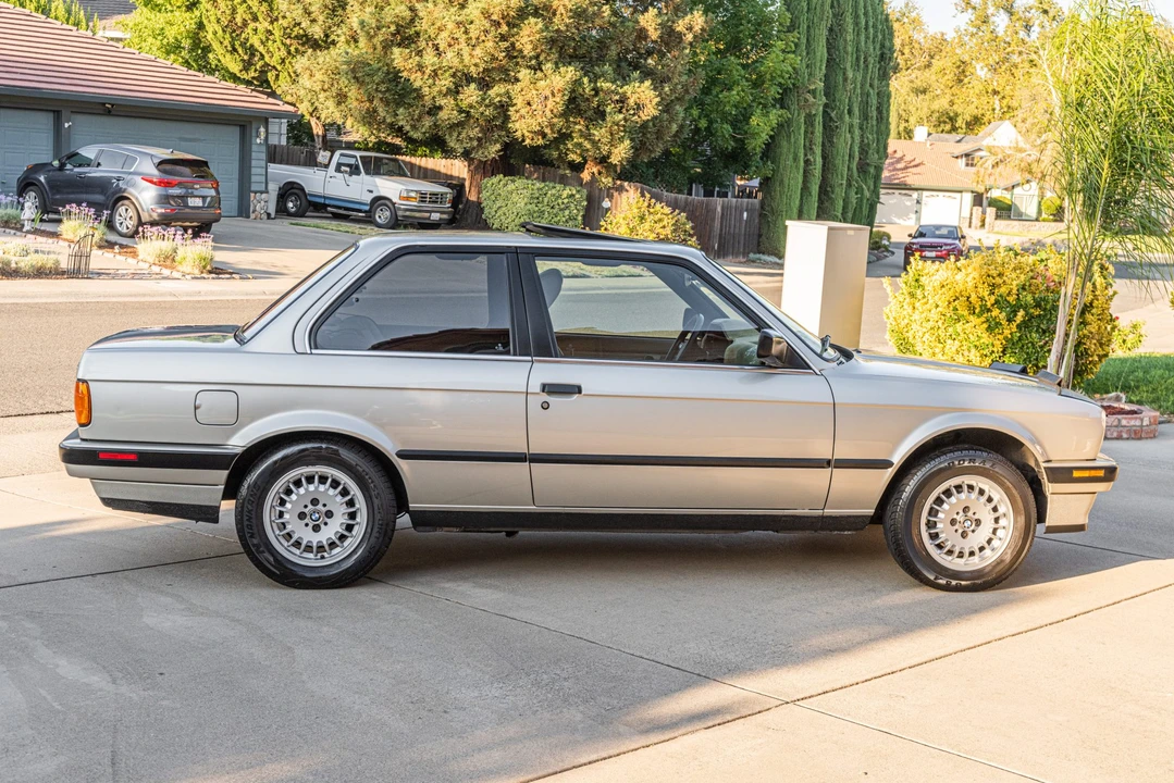 1989 BMW E30 3 Series - Image 10 of 31