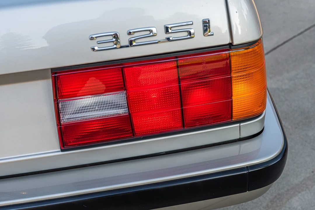 1989 BMW E30 3 Series - Image 23 of 31