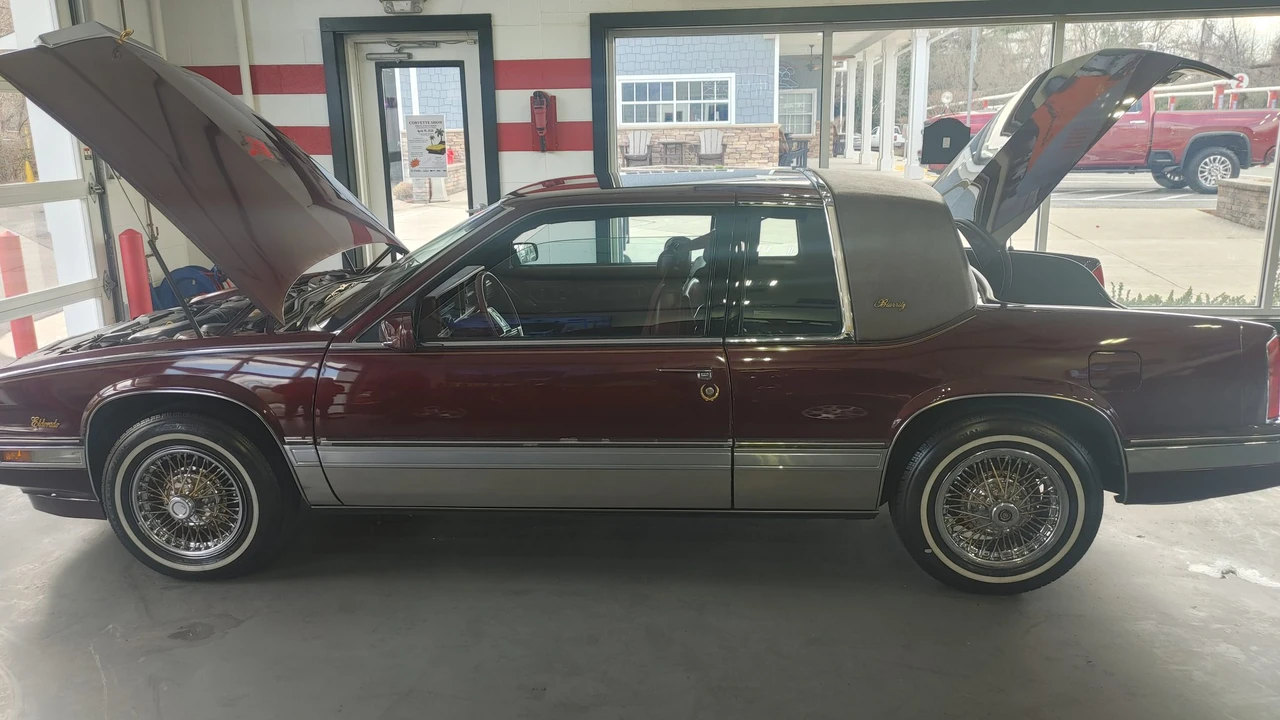 1989 Cadillac Eldorado 11th Gen - Image 17 of 31