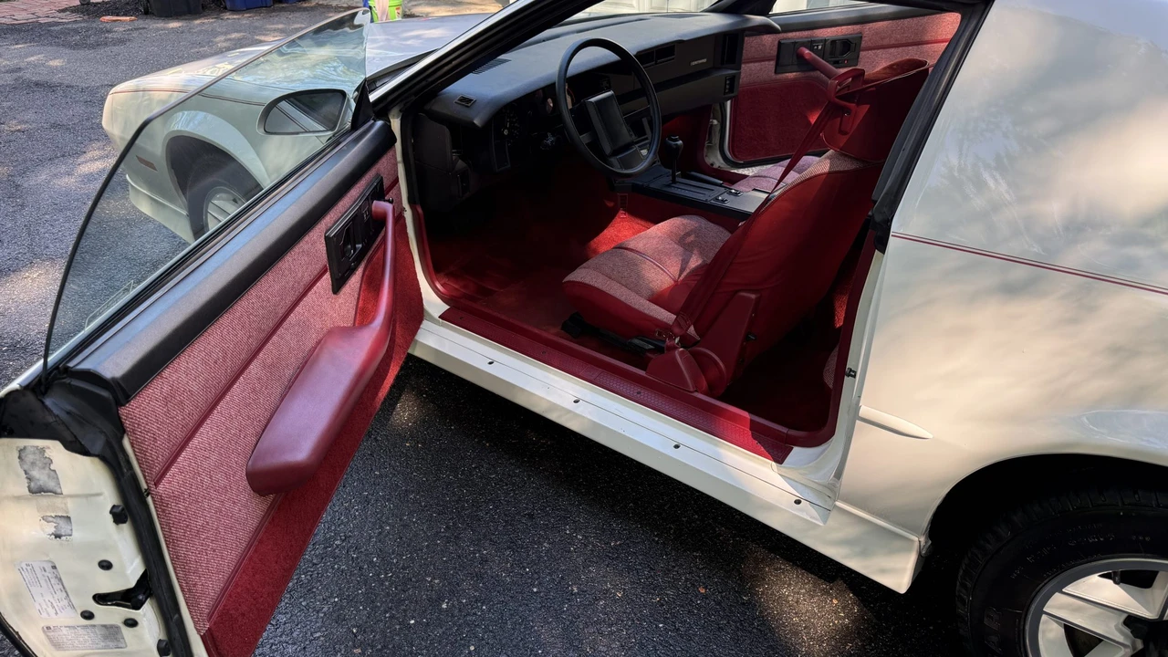 1989 Chevrolet Camaro 3rd Gen - Image 23 of 31