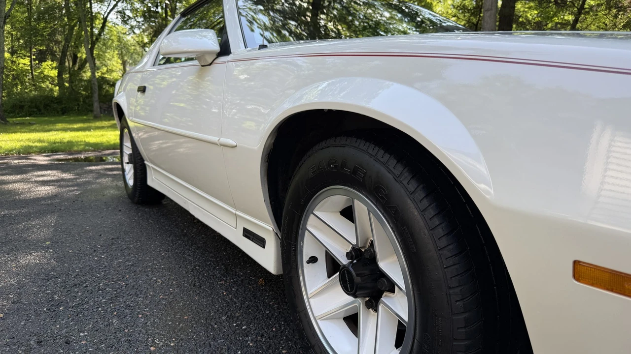 1989 Chevrolet Camaro 3rd Gen - Image 19 of 31