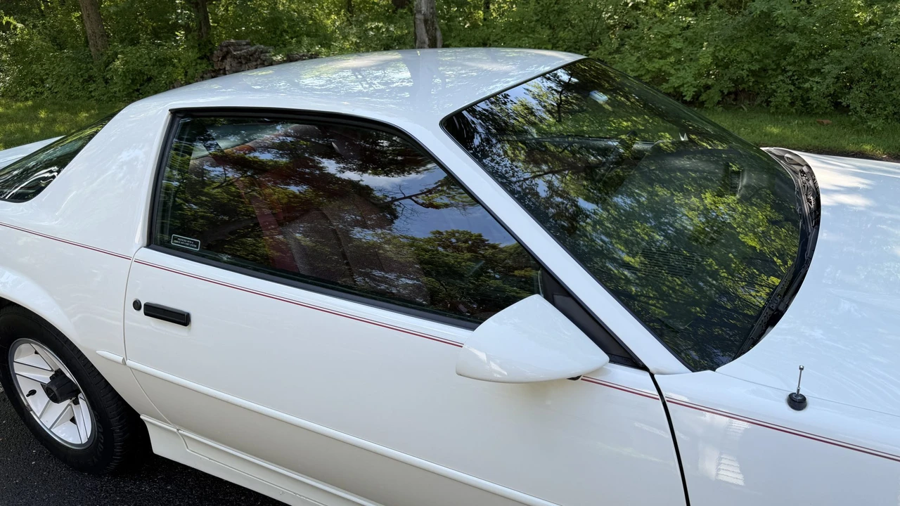 1989 Chevrolet Camaro 3rd Gen - Image 20 of 31