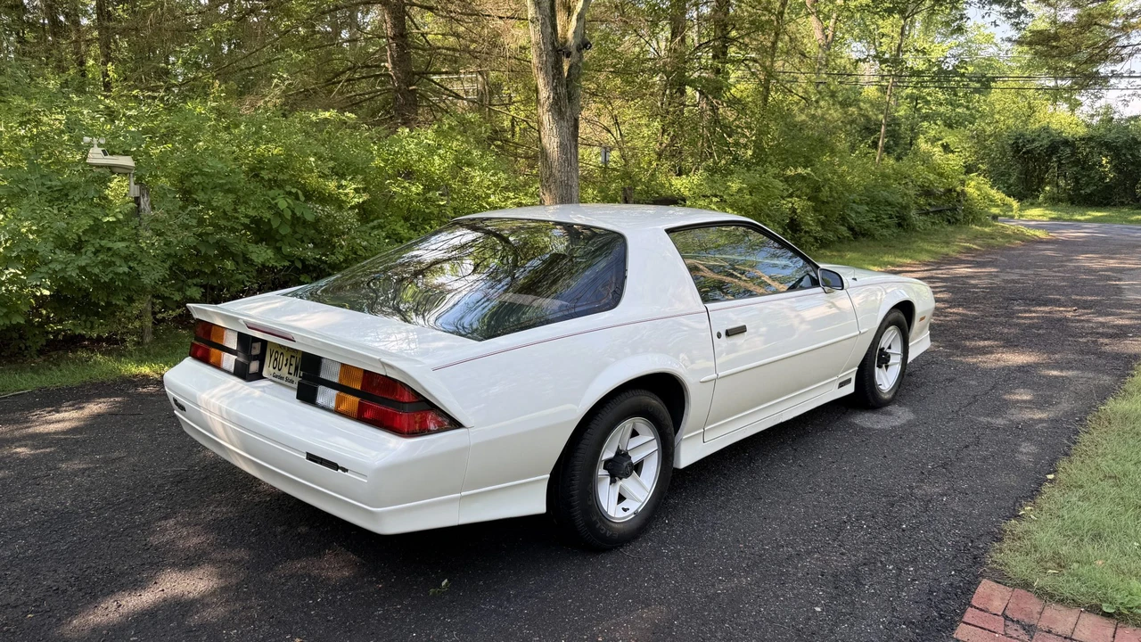 1989 Chevrolet Camaro 3rd Gen - Image 9 of 31