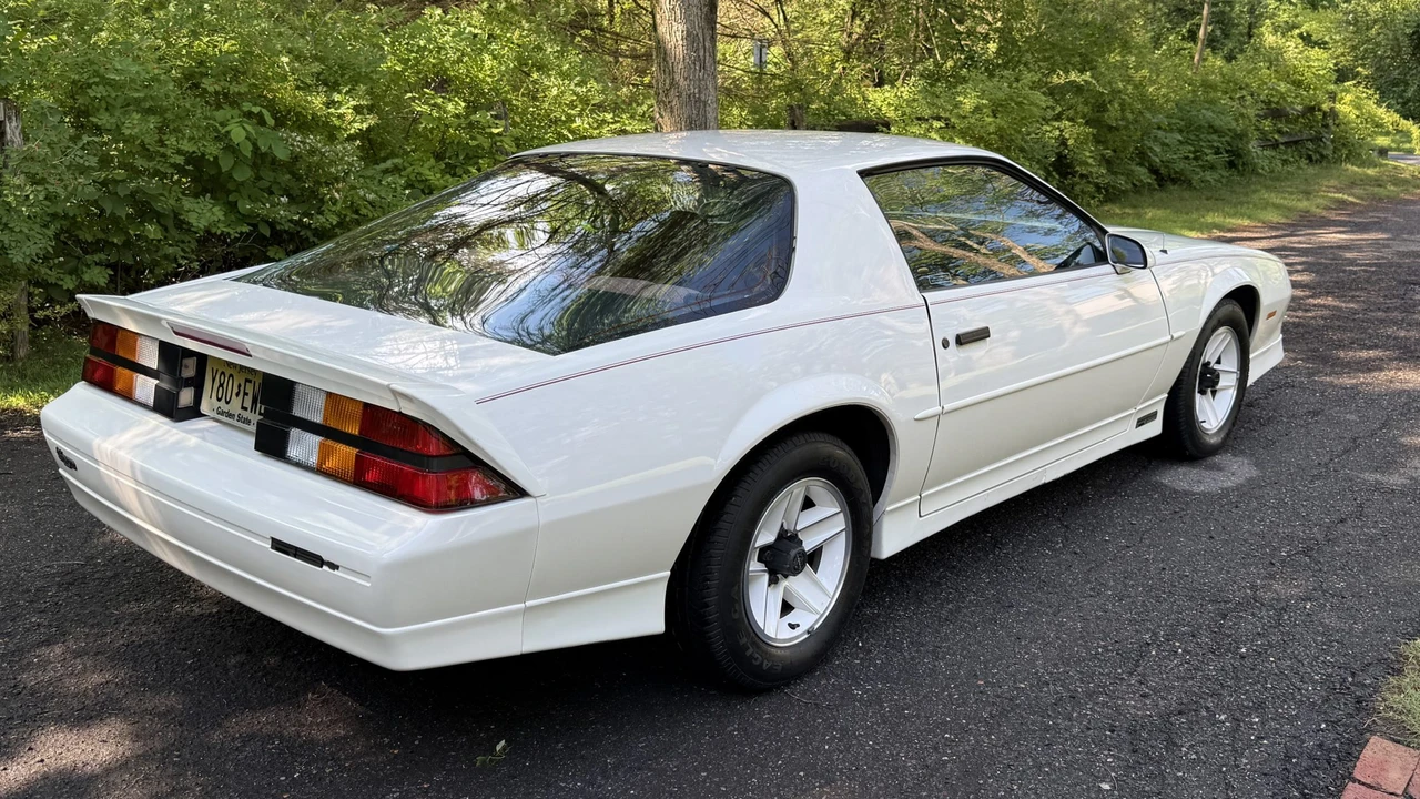 1989 Chevrolet Camaro 3rd Gen - Image 8 of 31