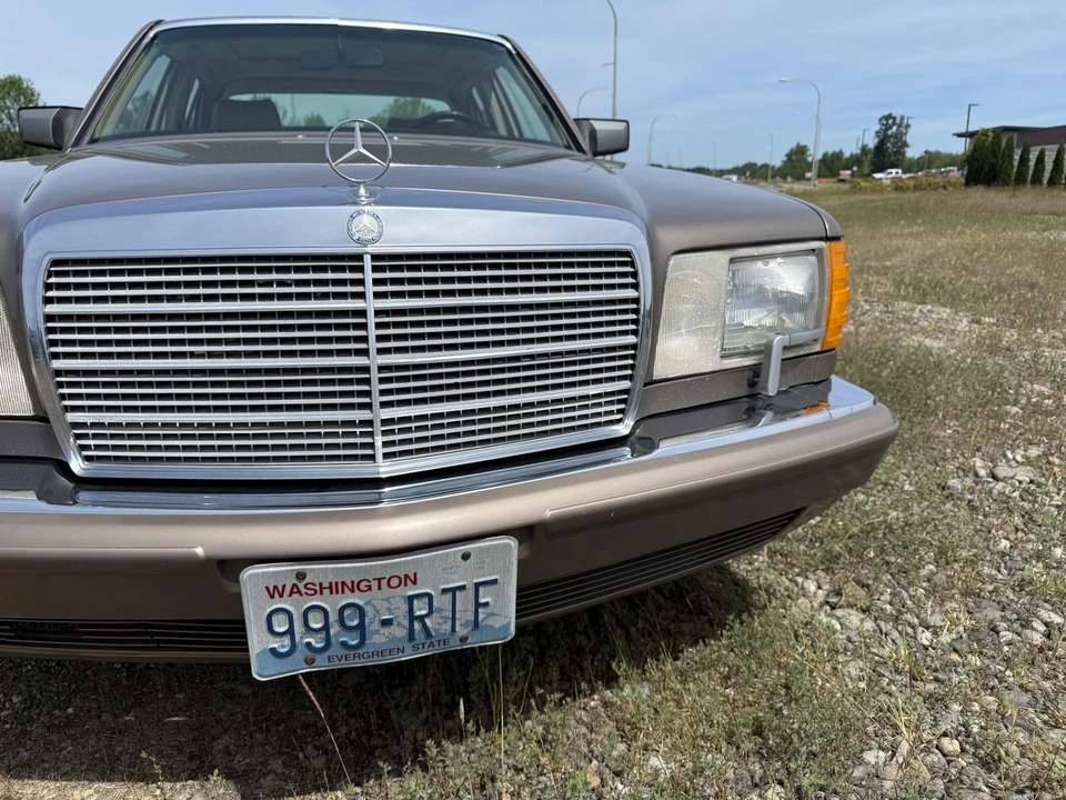 1989 Mercedes-Benz W126 S-Class Sedan - Image 11 of 31