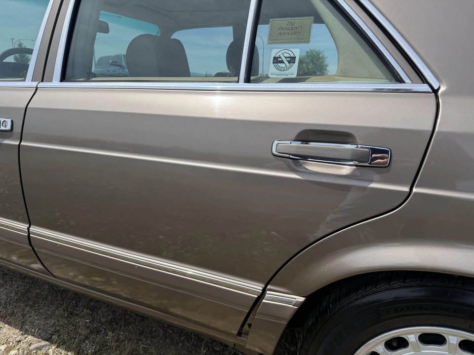 1989 Mercedes-Benz W126 S-Class Sedan - Image 17 of 31
