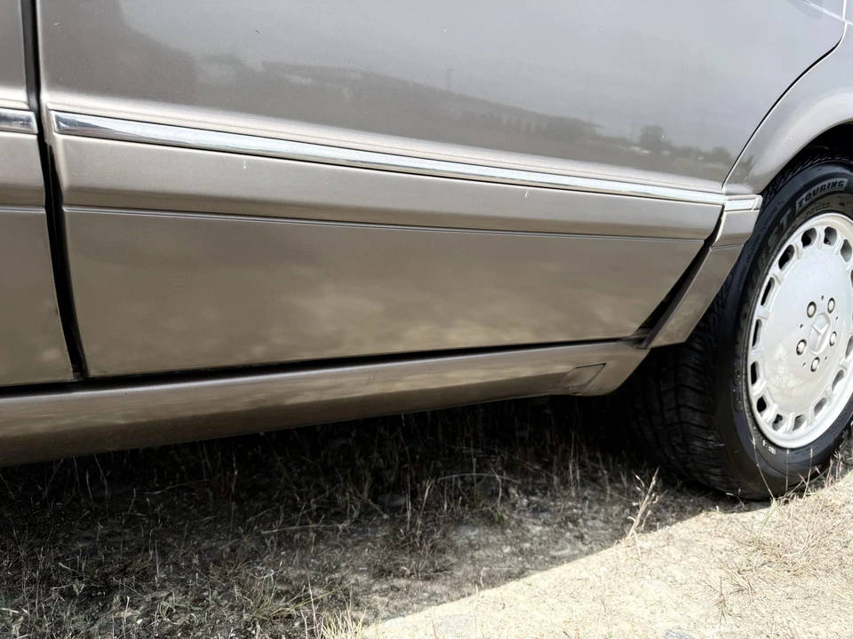 1989 Mercedes-Benz W126 S-Class Sedan - Image 28 of 31