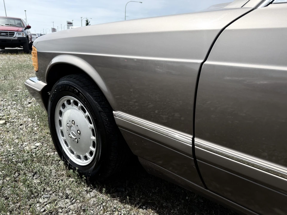 1989 Mercedes-Benz W126 S-Class Sedan - Image 18 of 31