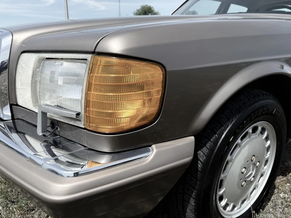1989 Mercedes-Benz W126 S-Class Sedan - Image 12 of 31