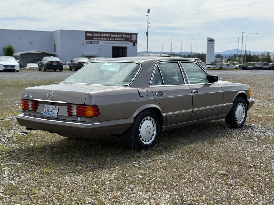 1989 Mercedes-Benz W126 S-Class Sedan - Image 5 of 31
