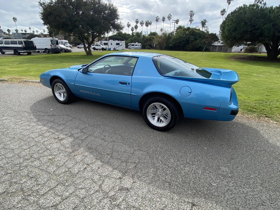 1989 Pontiac Firebird 3rd Gen - Image 13 of 31