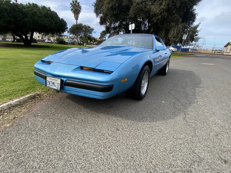 1989 Pontiac Firebird 3rd Gen - Image 4 of 31
