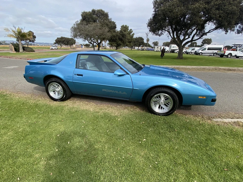 1989 Pontiac Firebird 3rd Gen - Image 7 of 31