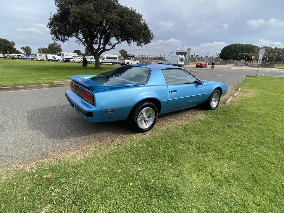 1989 Pontiac Firebird 3rd Gen - Image 9 of 31