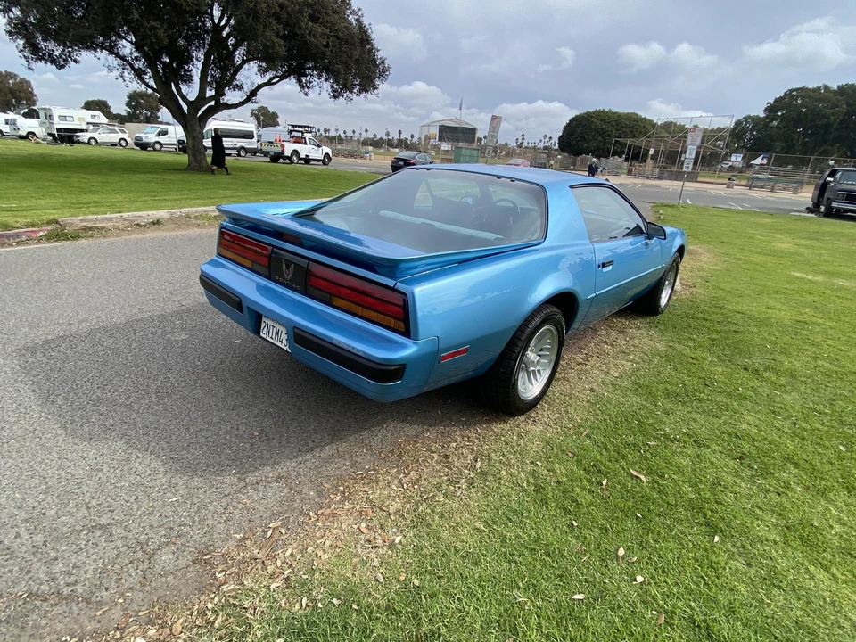 1989 Pontiac Firebird 3rd Gen - Image 10 of 31