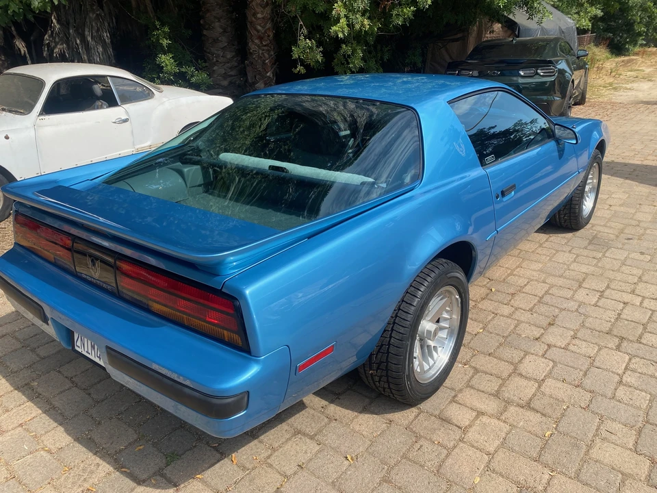 1989 Pontiac Firebird 3rd Gen - Image 25 of 31