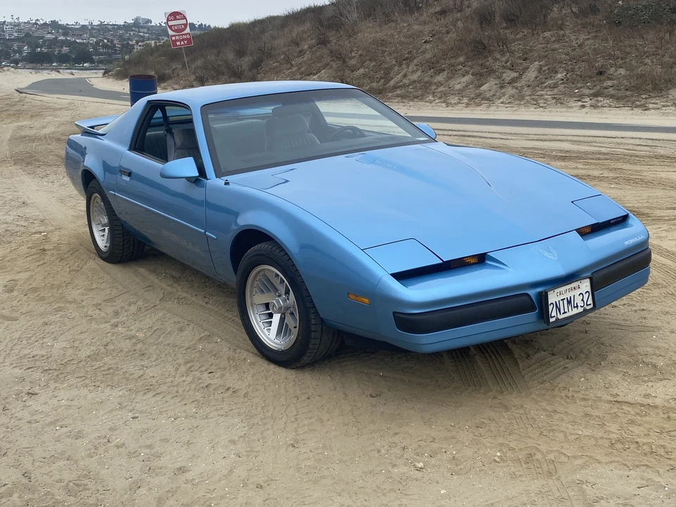 1989 Pontiac Firebird 3rd Gen - Image 16 of 31