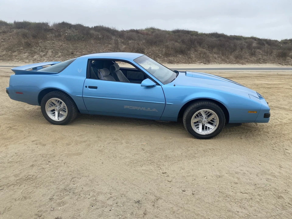 1989 Pontiac Firebird 3rd Gen - Image 18 of 31
