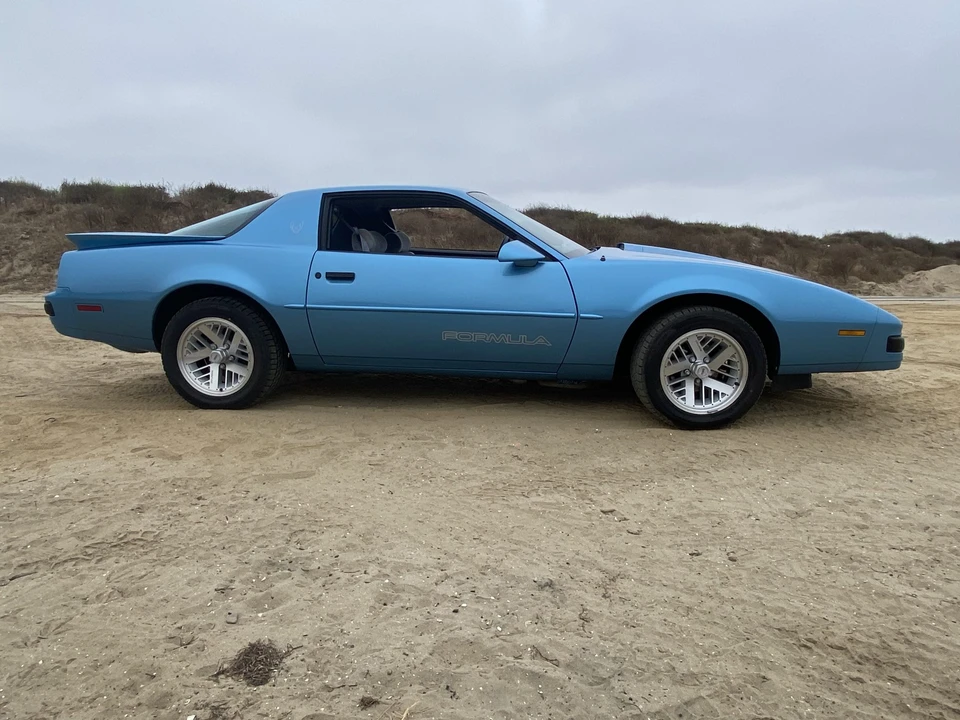 1989 Pontiac Firebird 3rd Gen - Image 19 of 31