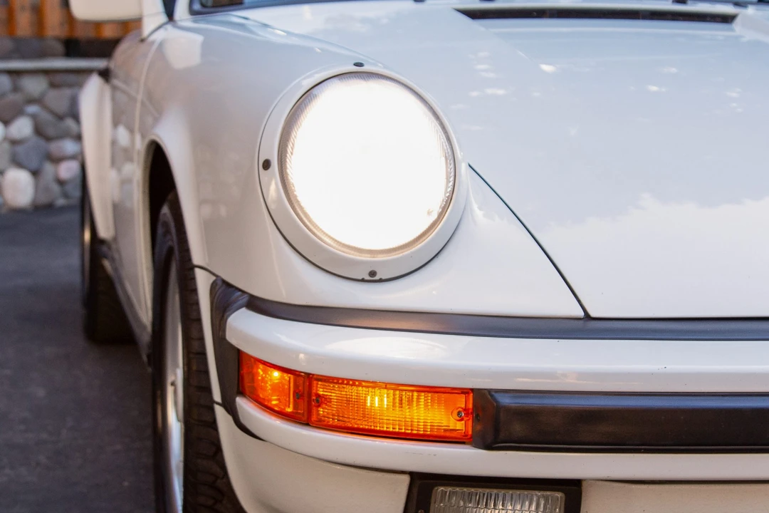 1989 Porsche 911 Carrera 3.2 - Image 19 of 31