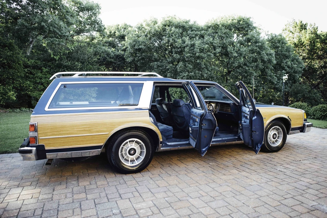 1990 Buick Roadmaster - Image 21 of 31