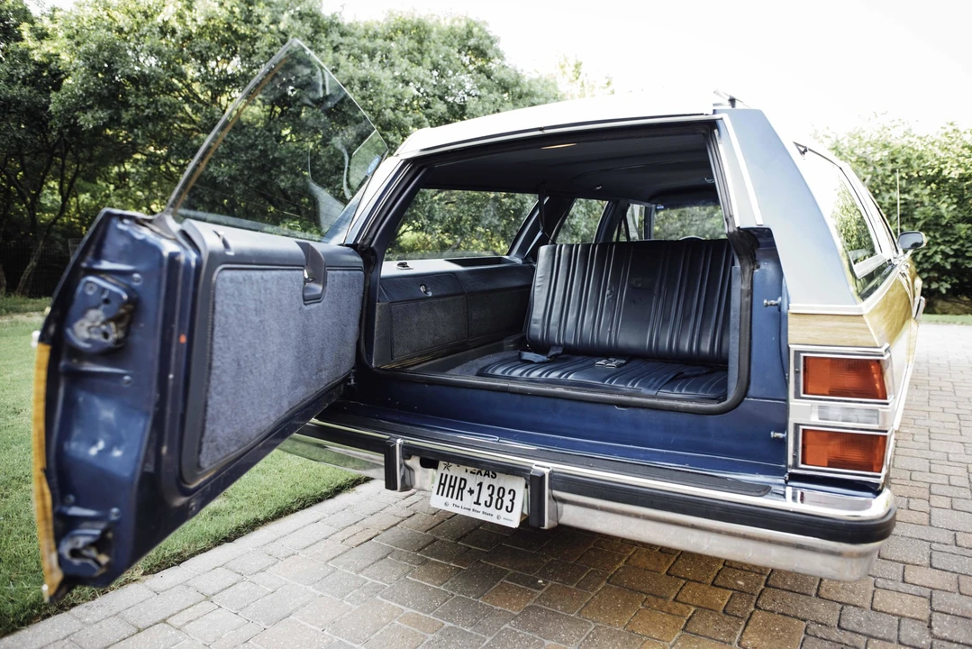 1990 Buick Roadmaster - Image 23 of 31