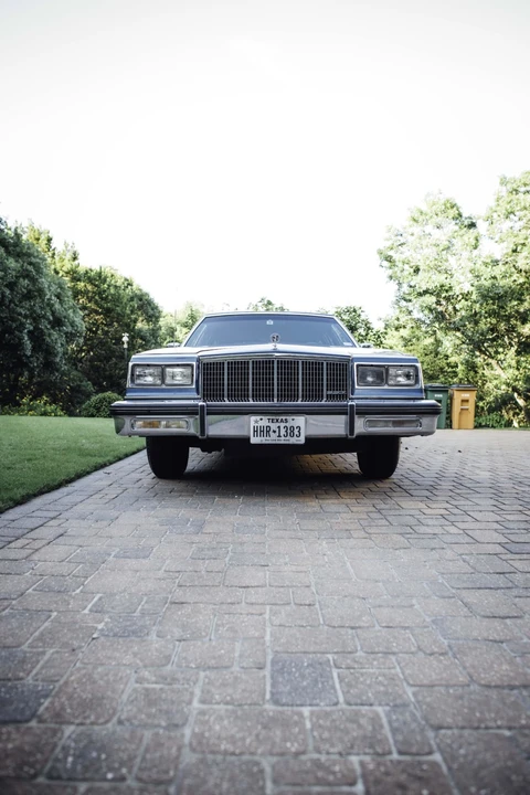 1990 Buick Roadmaster - Image 8 of 31