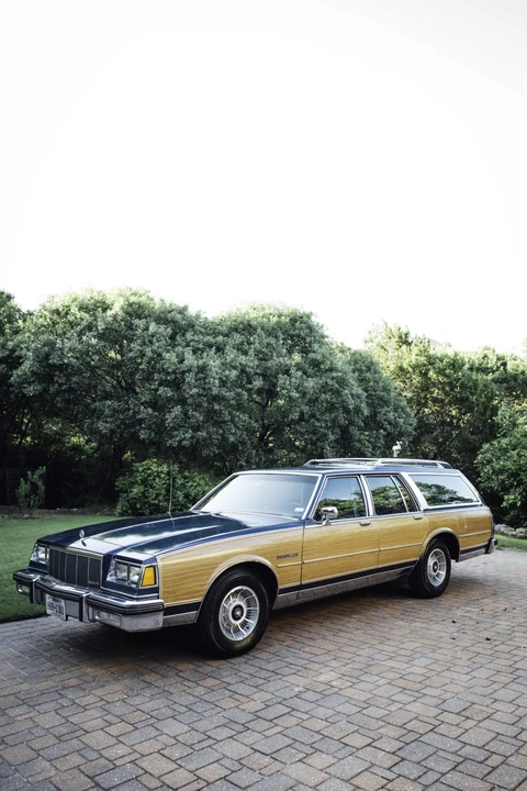 1990 Buick Roadmaster - Image 3 of 31