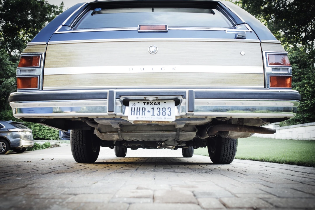 1990 Buick Roadmaster - Image 17 of 31